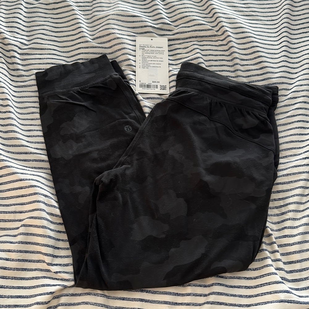 LULULEMON READY TO RULU JOGGER CROP